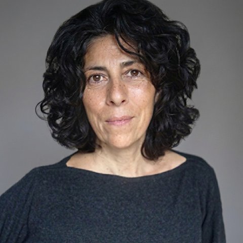 Carolina Tejeda, tallerista de Fundación DeHum
